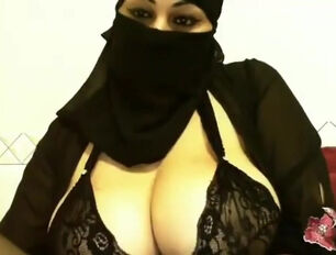 Muslim Saudi Niqab Tits